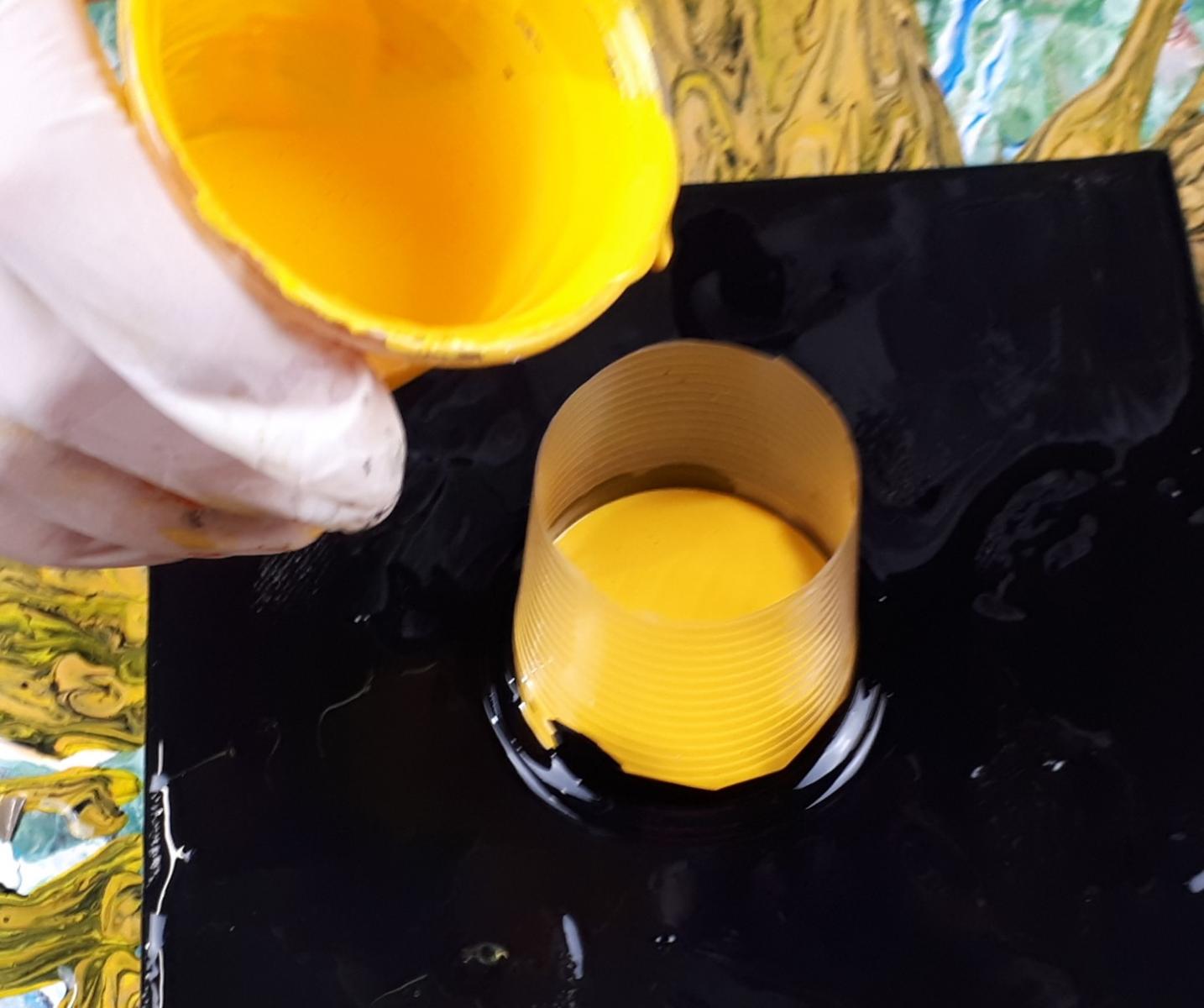 pouring flip cup painturoo.art 5