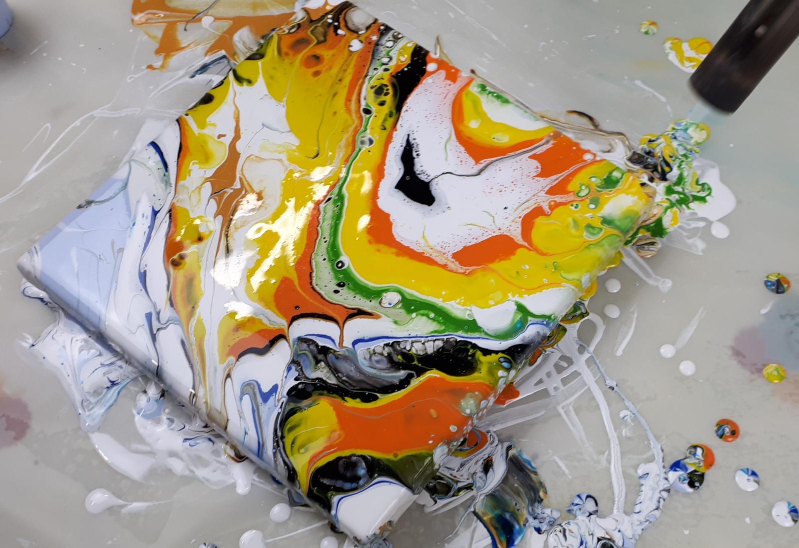 Pouring puddle pour painturoo.art 9