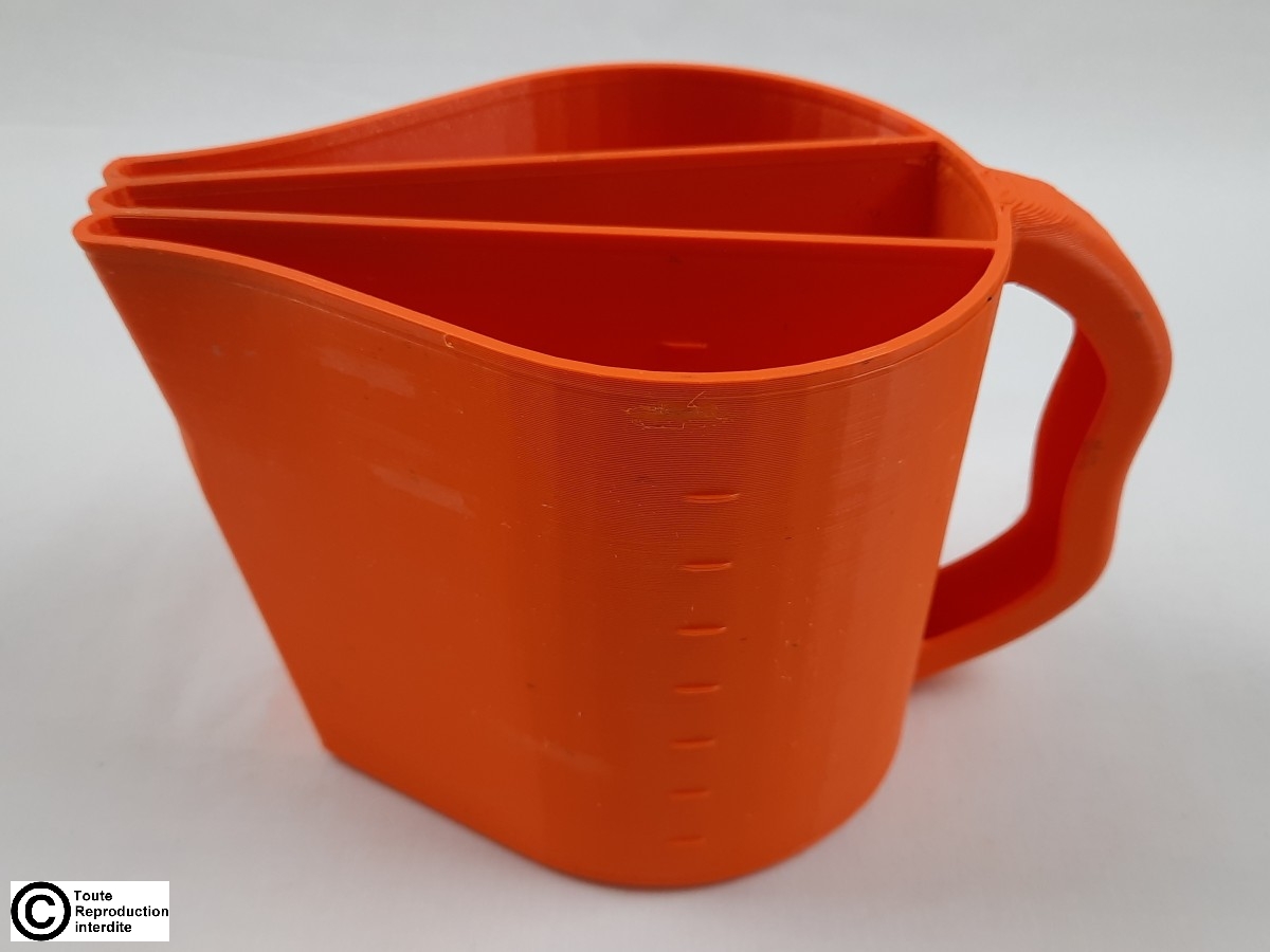 Tasse split cup pouring à 3 compartiment 70 cl / 24 oz avec 3 becs verseurs, idéale pour les  techniques de coulée acrylique split cup, swirl cup, dirty pour, flip cup ou kiss pour, tree ring ribbons, etc... 